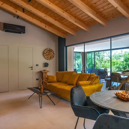 Casa Al Lavere 2363 Бале